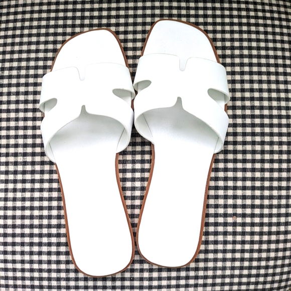 Women's White Sandles 7 - Picture 1 of 6